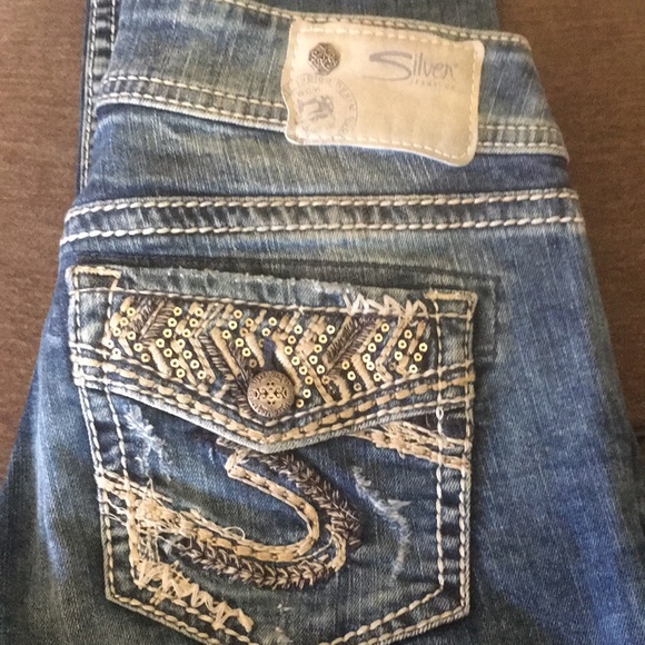 Silver Jeans Suki Embellished Distressed Mid Rise Super Stretch Capri W28 L23 - Picture 8 of 14